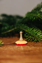 Lade das Bild in den Galerie-Viewer, Eisstock-Miniatur, handbemalt