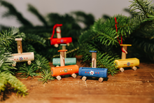 Lade das Bild in den Galerie-Viewer, Brunntrog-Miniatur mit Blumendekor