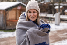 Lade das Bild in den Galerie-Viewer, Die Berchtesgaden Decke von Betten Zauner