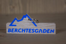 Lade das Bild in den Galerie-Viewer, Schlüsselanhänger aus Holz