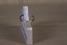 Lade das Bild in den Galerie-Viewer, Schlüsselanhänger aus Holz